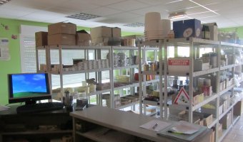 Notre magasin avec tout le matériel pour l'apiculture